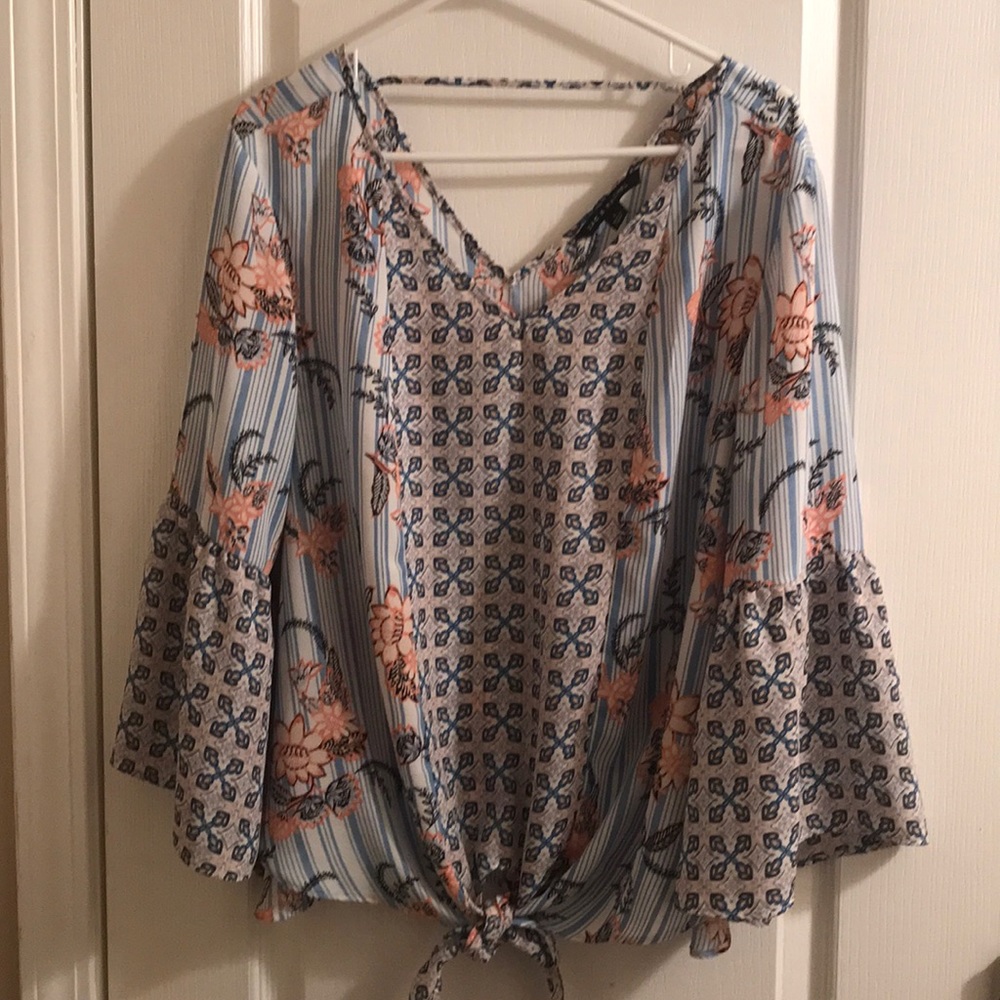 ❤️4/$25 Zac and Rachel top